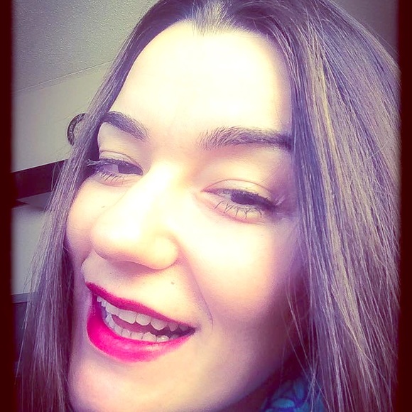 Meet your Posher, Lorlor - Picture 1 of 1